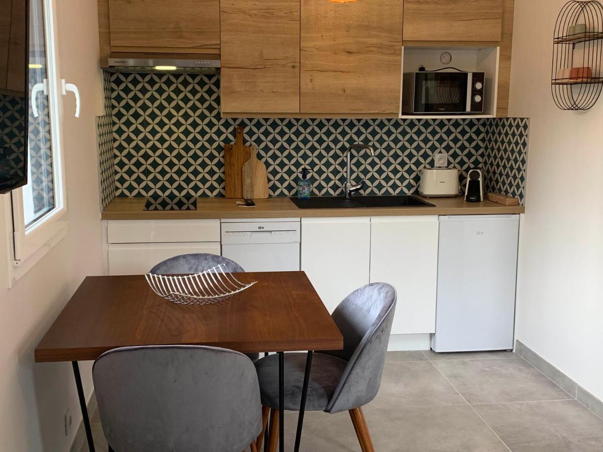 Le Cabanon De Livia Avec Piscine Privee Villa Кюкюрон Екстериор снимка