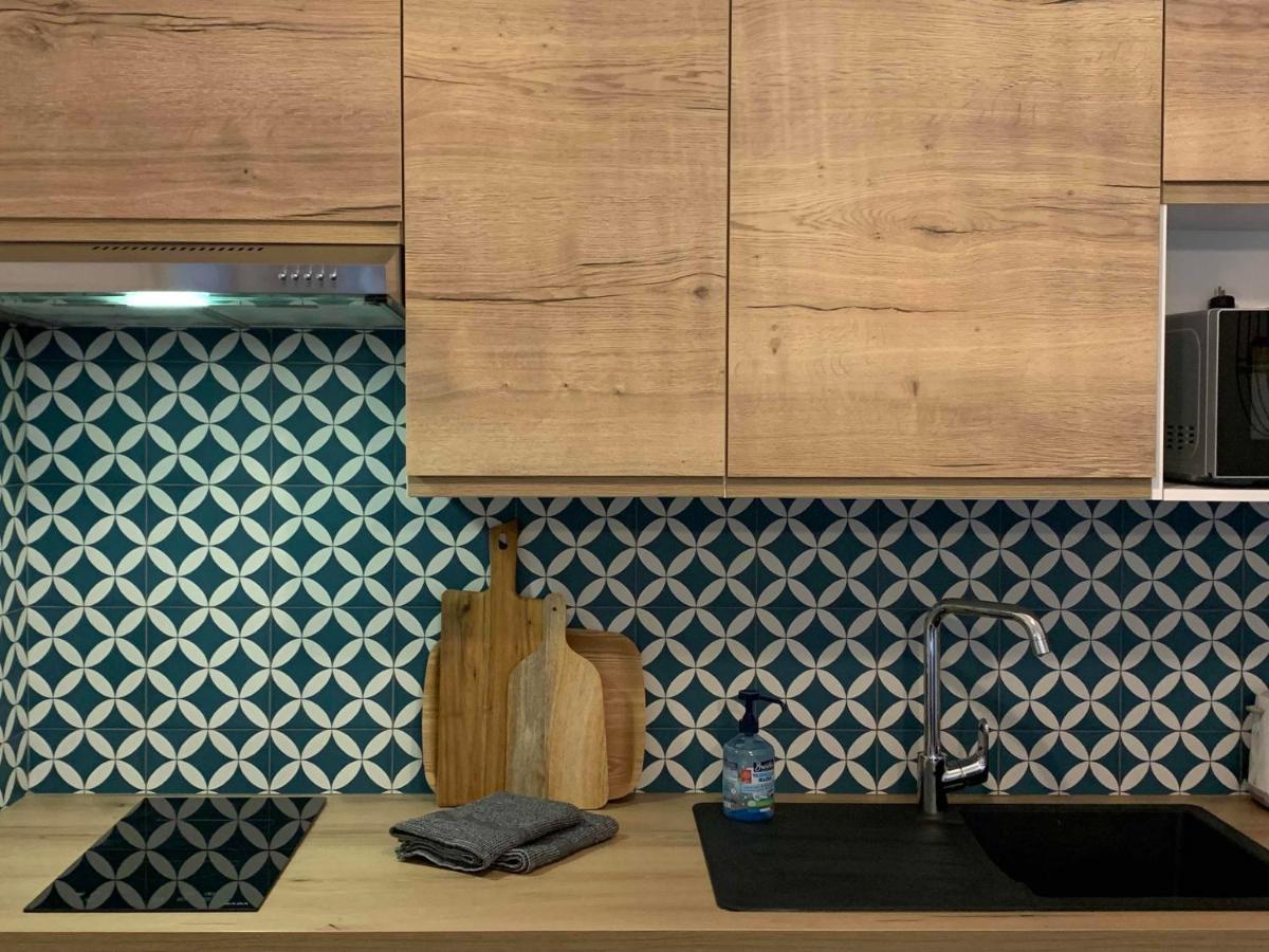 Le Cabanon De Livia Avec Piscine Privee Villa Кюкюрон Екстериор снимка