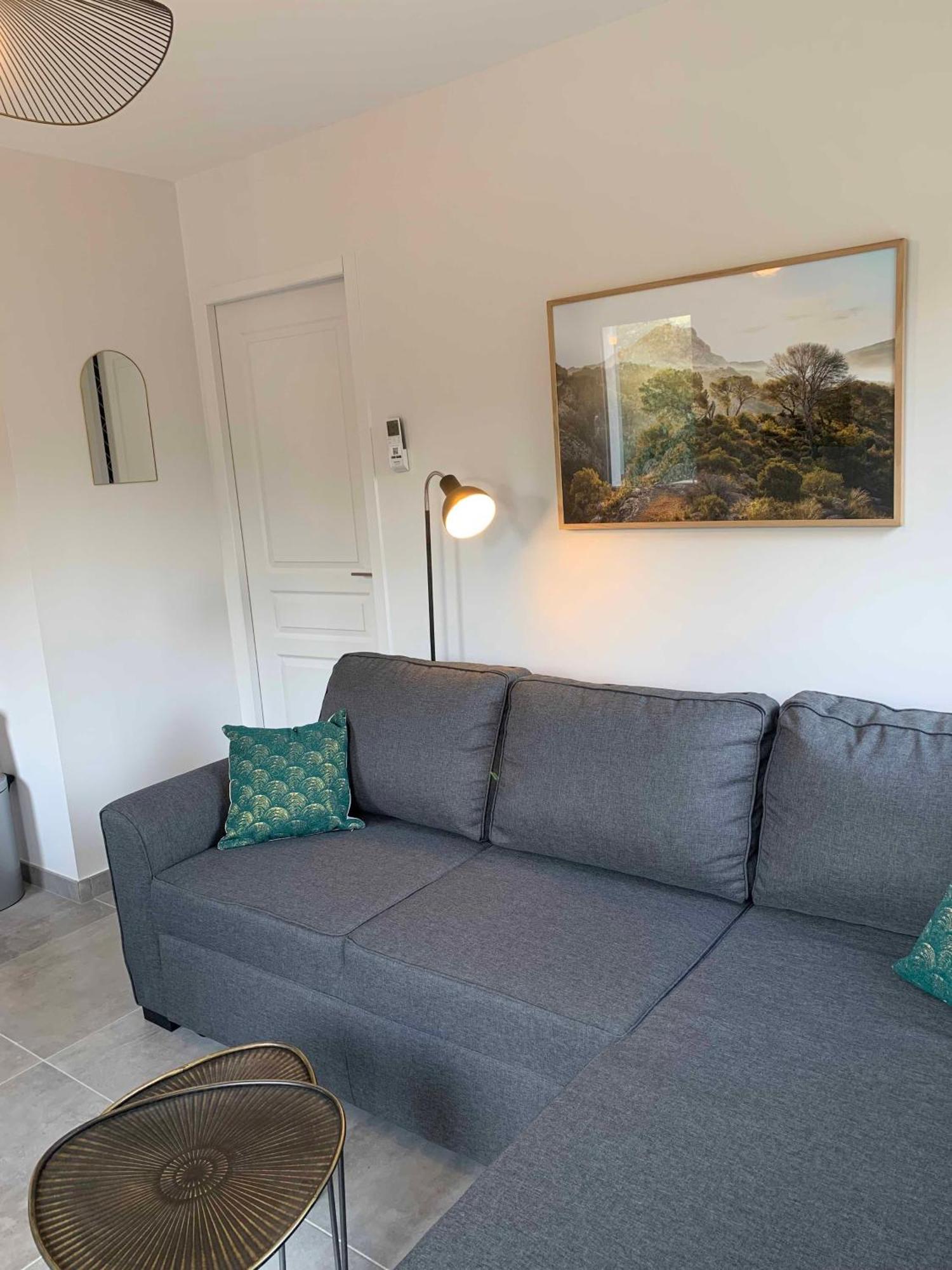 Le Cabanon De Livia Avec Piscine Privee Villa Кюкюрон Екстериор снимка