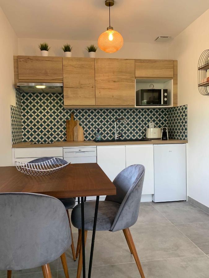 Le Cabanon De Livia Avec Piscine Privee Villa Кюкюрон Екстериор снимка