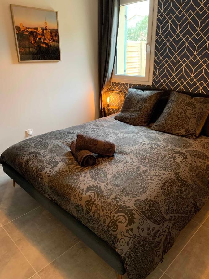 Le Cabanon De Livia Avec Piscine Privee Villa Кюкюрон Екстериор снимка